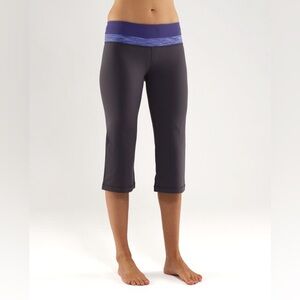 Sz 8 lululemon athletica Groove Super-High-Rise Crop 23" *Nulu grey blue